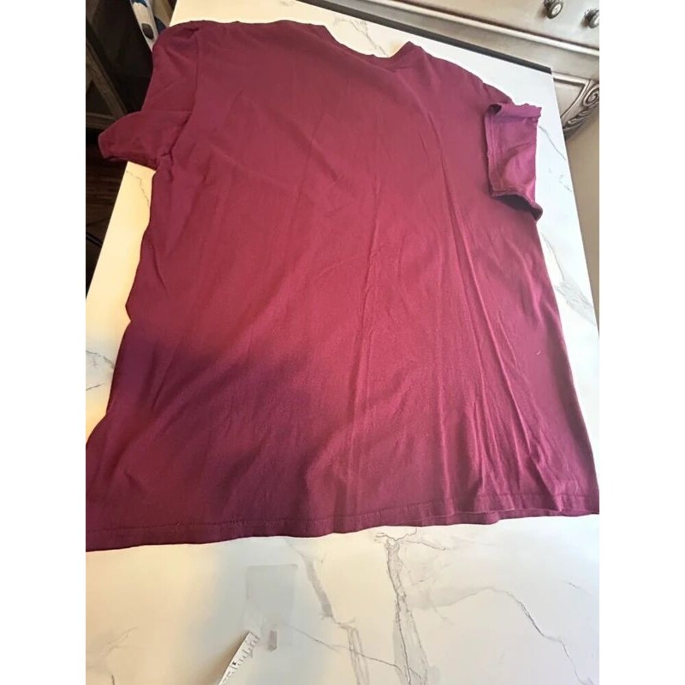 Bundle of 2 Gildan Heavy Cotton T-shirts, both size XL.G ood pre-owned
